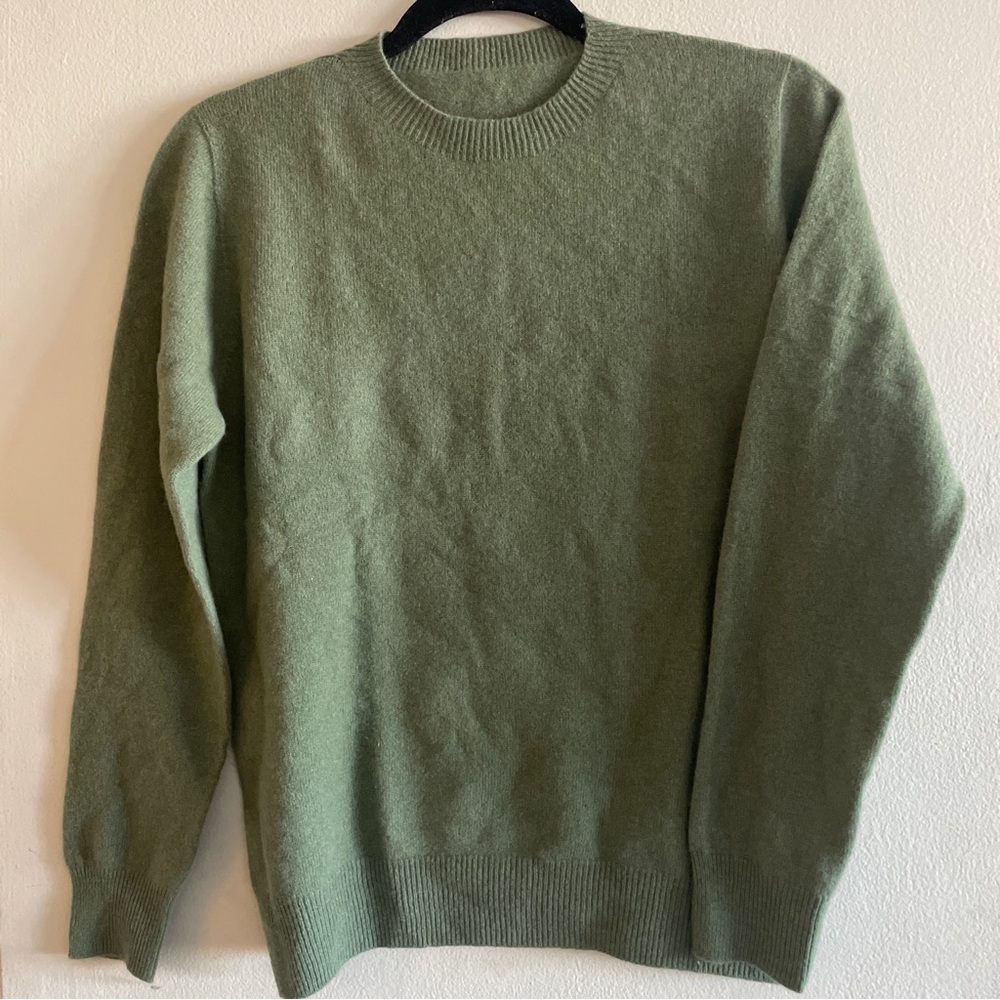 Pure Wool Green Sweater NWOT